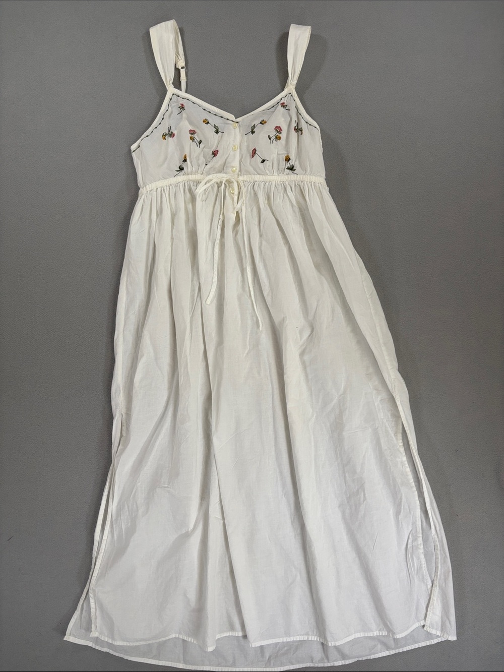Victoria’s Secret Country Embroidered Cotton Nightgown 90’s vintage S